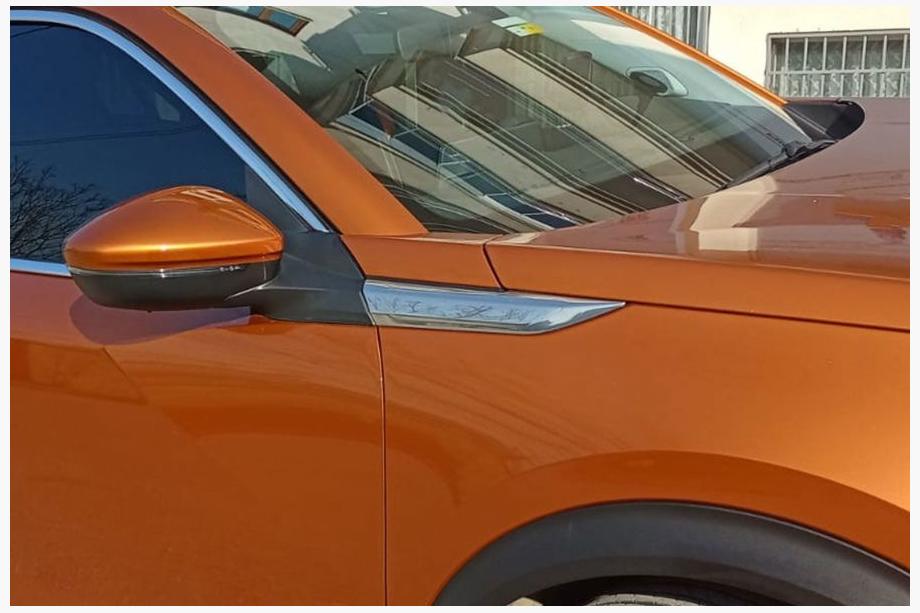 Peugeot 2008 2019- гг. Накладки на крылья из нержавеющей стали (2 шт) Image