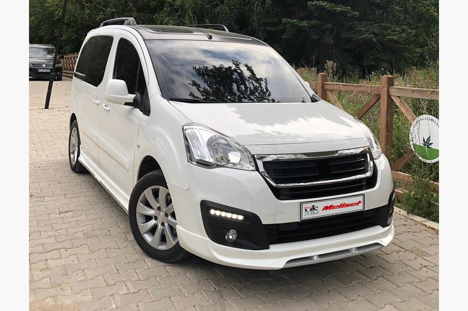 Peugeot Partner Tepee 2008-2018 гг. Передняя юбка 2015-2018 (грунт под покраску) Image