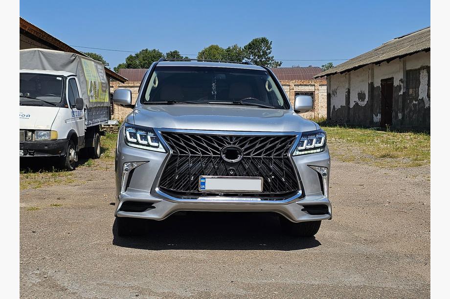Lexus LX570/450d 2008-2022 гг. Комплект мини-рестайлинга с модели 2008-2015 на TRD Sport (бампер, фары) Фото 3