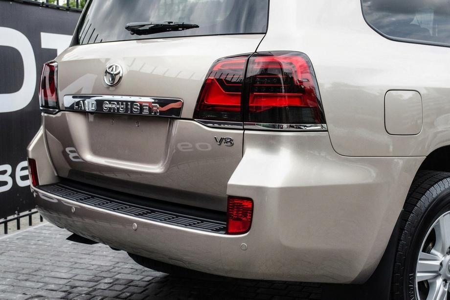 Toyota Land Cruiser 200 2007-2021 гг. Задние Фонари 2007-2015 V2 (Дизайн 2016+) Image