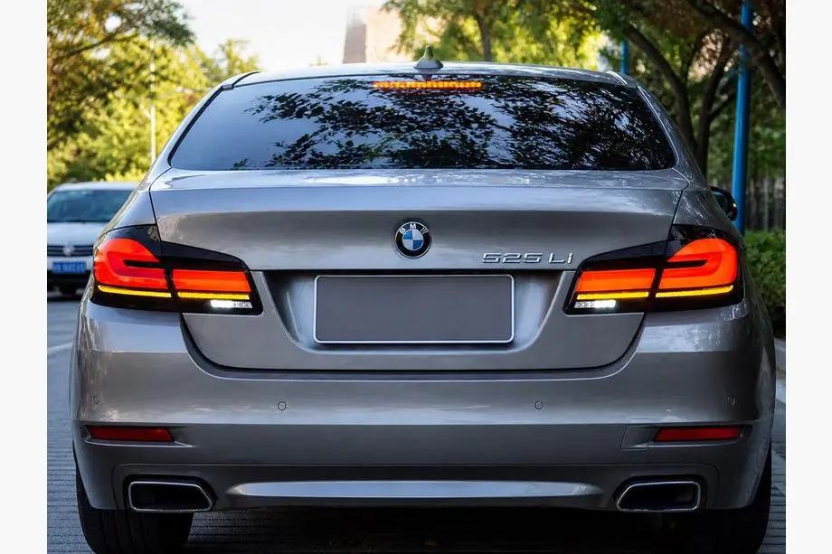 BMW 5 серия F10/F11 2010–2016 гг. Задние фонари (дизайн LCI) Image