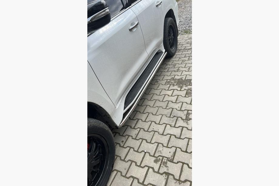 Lexus LX570/450d 2008-2022 гг. Боковые подножки 2015-2022 (нержавейка) Image