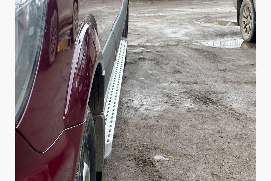 Volkswagen Crafter 2006-2016 гг. Боковые Подножки DOT-Line (2 шт., Алюминий) Фото 7
