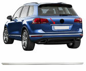 Volkswagen Touareg 2018- гг. Хромированная накладка над номером OmsaLine (нержавейка) фото 1