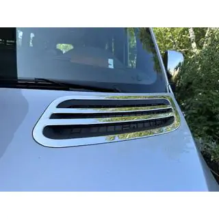 Накладки на воздухозаборник OmsaLine (2 шт., нержавейка) Mercedes Sprinter W907/W910 2018- гг. фото 2
