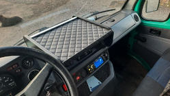 Mercedes T1 (207-410) 1977-1995 гг. Полка на панель (Серая с серой строчкой) фото 2