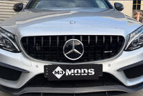 Mercedes C-class W205 2014-2021 гг. Передняя решетка Panamericana GT Черная (для Avantgarde/AMG-Line/C43 AMG) фото 1