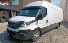 Iveco Daily 2014- гг. Козырек на лобовое стекло V2 (черный глянец, 5мм) фото 6