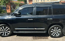 Toyota Land Cruiser 200 2007-2021 гг. Ветровики с хромированным молдингом (4 шт, Niken) фото 2