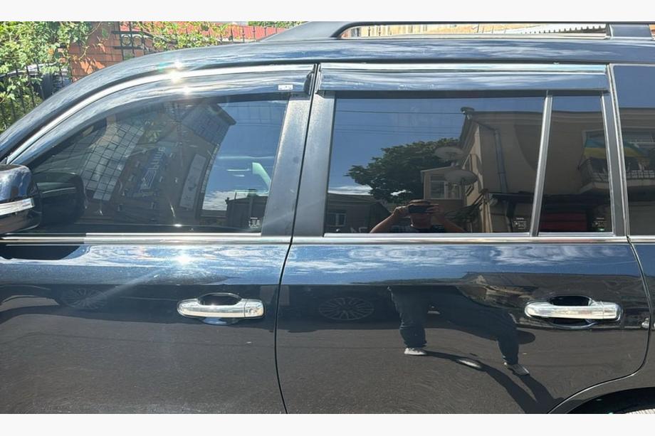 Lexus LX570/450d 2008-2022 гг. Ветровики с хромированным молдингом (4 шт, Niken) Image