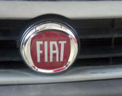 Fiat Эмблема (красная V2, самоклеящаяся) фото 3