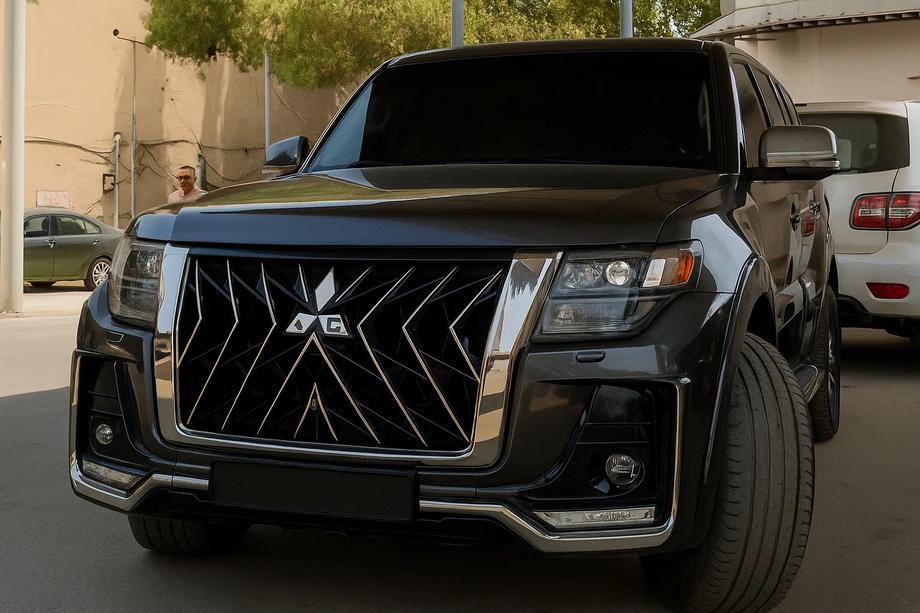 Mitsubishi Pajero Wagon IV 2006-2021 гг. Комплект обвеса Black Hawk Image