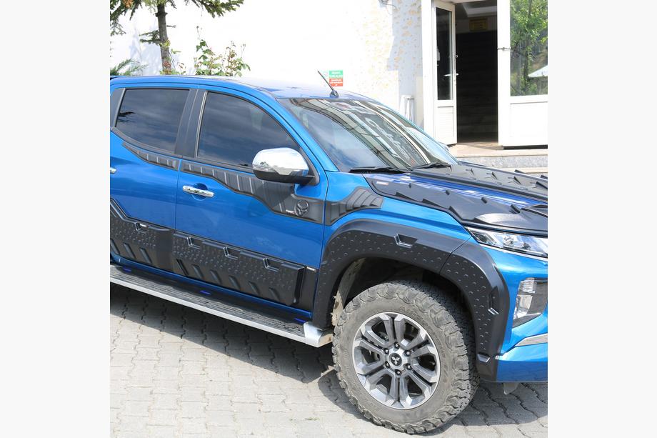 Mitsubishi L200 2015-2024 гг. Расширители колесных арок V2 (2019+, EuroCap) Image