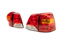 Toyota Land Cruiser 200 2007-2021 гг. Задние фонари 2007-2015 (OEM) фото 3