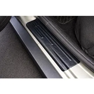 Накладки на внутренние пороги EuroCap (4 шт, ABS) Renault Duster 2008–2017 гг. фото 2