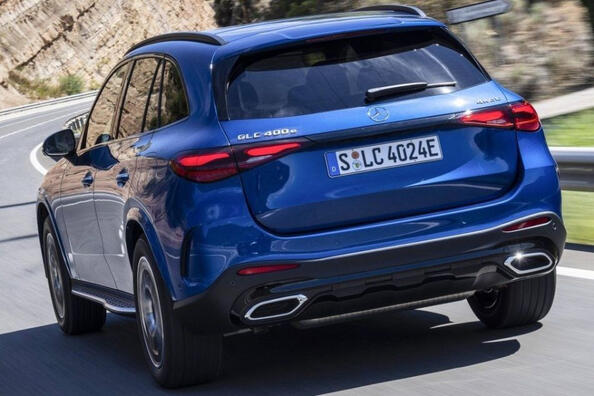 Обзор полноприводного кроссовера второго поколения Mercedes-Benz GLC фото 3