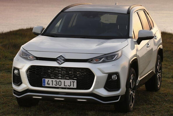 Обзор гибридного полноприводного кроссовера Suzuki Across