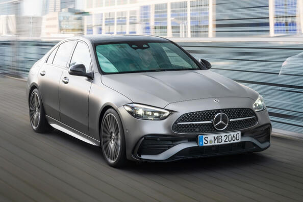 Mercedes-Benz C-Class W206: элегантность и технология нового поколения фото 2
