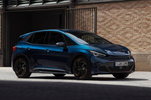 Обзор электрического хэтчбека Cupra Born