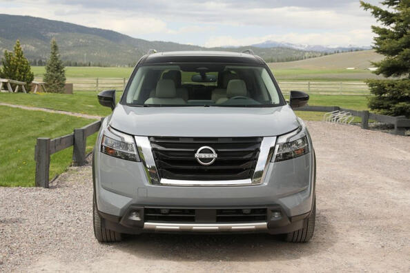Обзор пятого поколения внедорожника Nissan Pathfinder