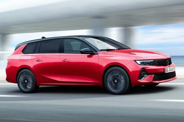Обзор электрического универсала Opel Astra Sports Tourer Electric