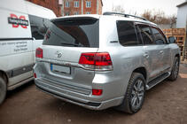 Toyota Land Cruiser 200 2007-2021 гг. Накладка над номером OEM (2016+) фото 7