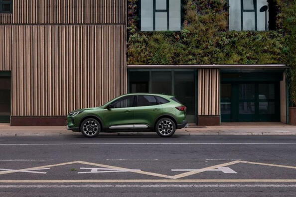 Ford Kuga 2024: обновленный дизайн и технологии фото 3