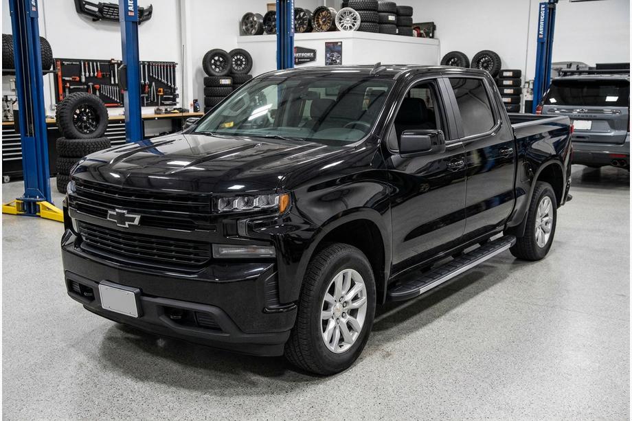 Chevrolet Silverado 2019- гг. Боковые Подножки Duru (2 шт., Алюминий) Image