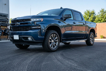 Chevrolet Silverado 2019- гг. Боковые Подножки Maya V1 (2 шт., Алюминий) фото 1