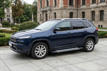 Jeep Cherokee KL 2013- гг. Боковые Подножки Rainbow (2 шт., Алюминий) фото 1
