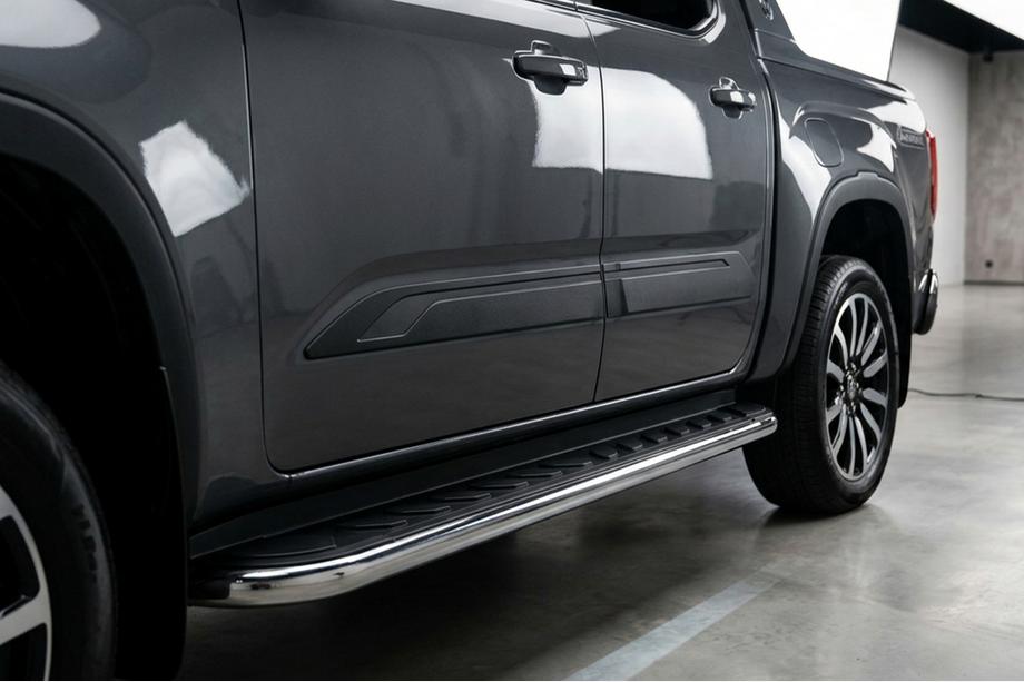 Volkswagen Amarok 2022- гг. Боковые Подножки Maydos V1 (2 шт., Алюминий) Image