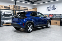 Toyota Yaris/Yaris Cross (XP210) 2020- гг. Боковые Подножки Maya V1 (2 шт., Алюминий) фото 1
