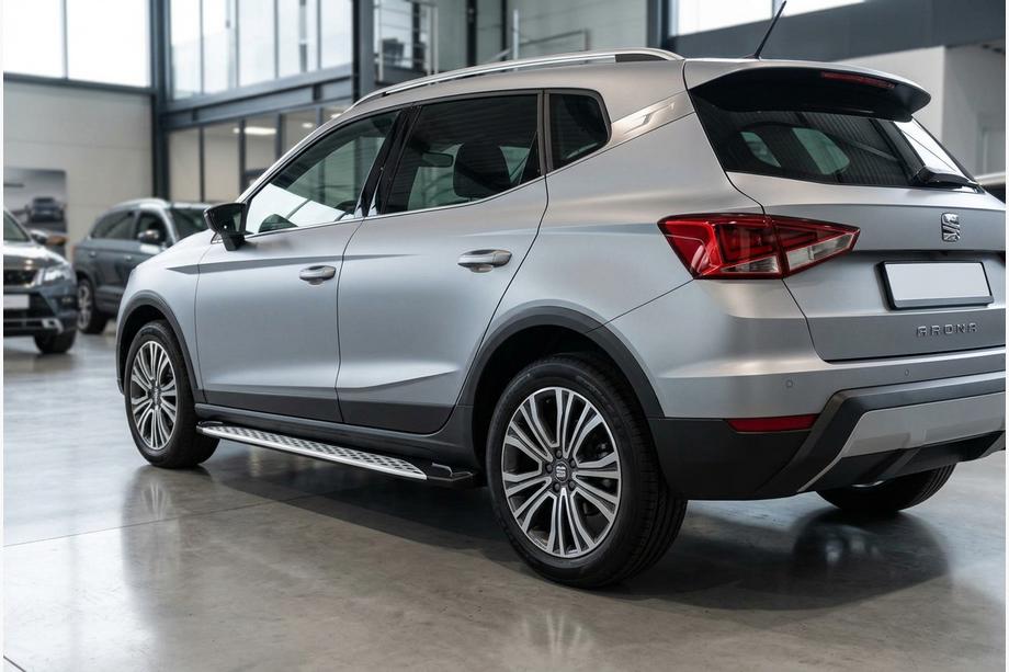 Seat Arona 2017- гг. Боковые Подножки Shining V1 (2 шт., Алюминий) Image