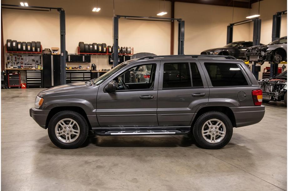 Jeep Grand Cherokee WJ 1999-2004 гг. Боковые Подножки Sunrise (2 шт., Алюминий) Image