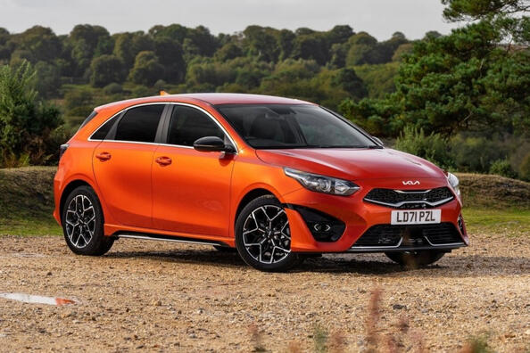 Обзор обновленного хэтчбека KIA Ceed фото 3