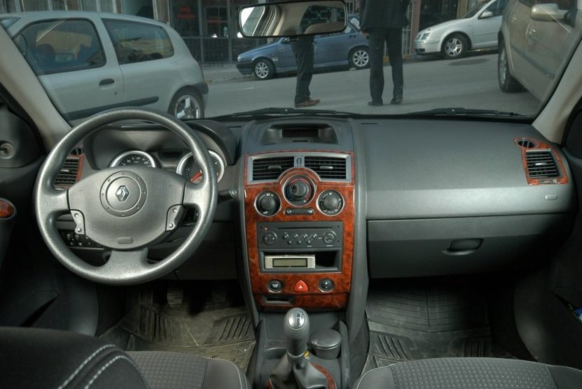 Обновляем торпеду автомобиля: использование накладок на панель
