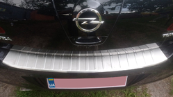 Opel Astra J 2009-2015 гг. Накладка на задний бампер Carmos (HB) нержавейка фото 1