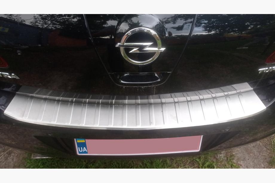 Opel Astra J 2009-2015 гг. Накладка на задний бампер Carmos (HB) нержавейка Image