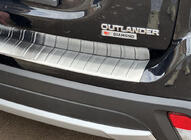 Mitsubishi Outlander 2012-2021 гг. Накладка на задний бампер 2015-2021 Carmos (нержавейка) фото 3