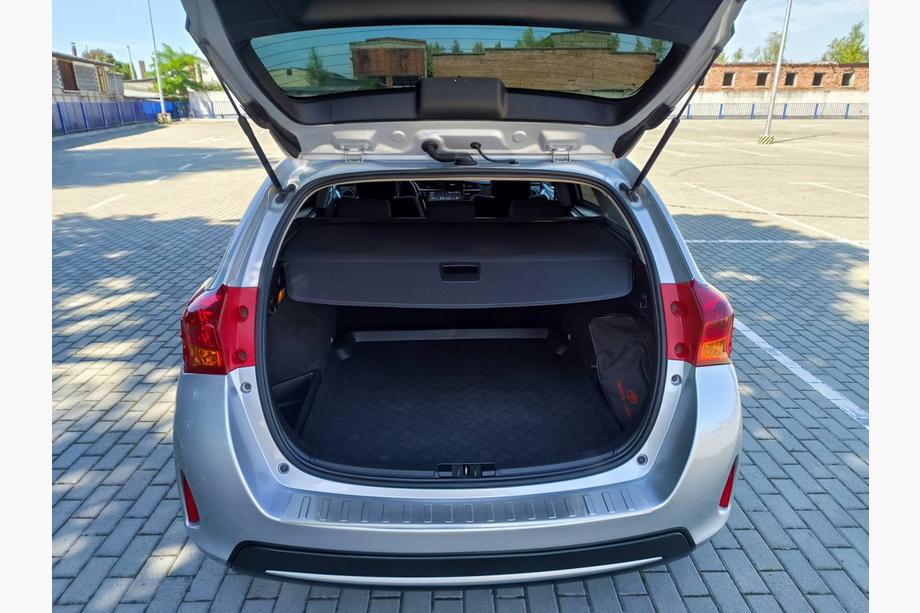 Toyota Auris 2012-2018 гг. Накладка на задний бампер Carmos (SW) нержавейка Фото 4