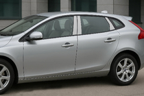 Volvo V40 2012- гг. Накладки на дверные стойки из нержавеющей стали фото 1