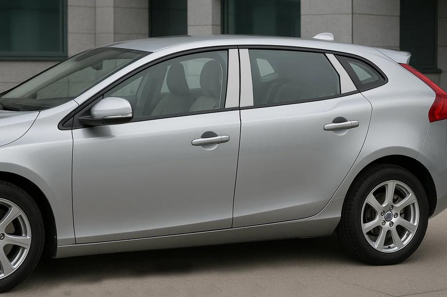 Volvo V40 2012- гг. Накладки на дверные стойки из нержавеющей стали Image