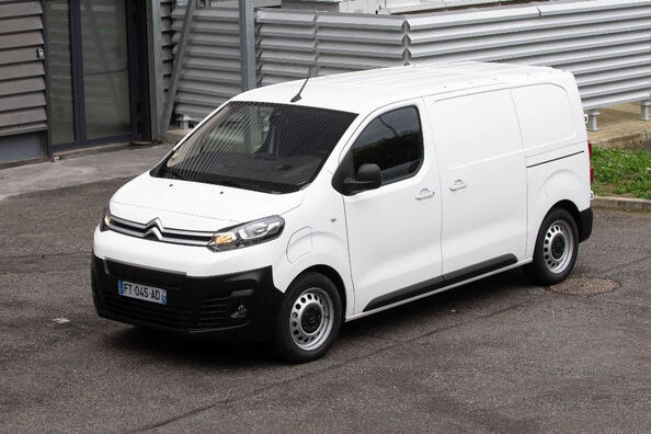 Citroen e-Jumpy: обзор электрофургона