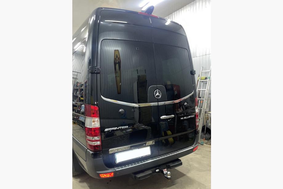 Mercedes Sprinter W906 2006–2018 гг. Молдинг заднего стекла Carmos (2 шт, нержавейка) Фото 4