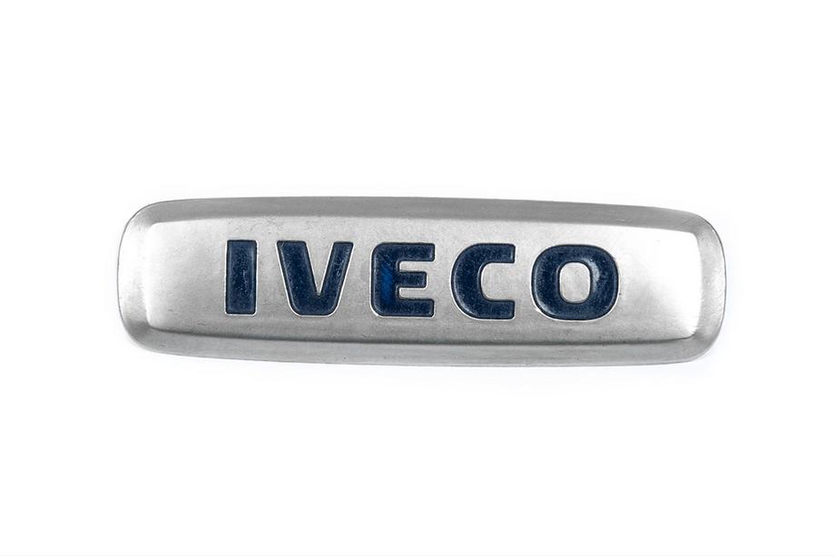 Iveco Алюминиевый шильдик для ковриков (1 шт) Image