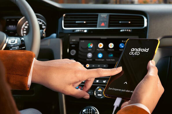 Современные способы подключения смартфона к авто