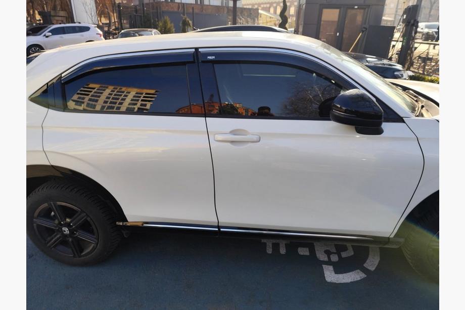 Honda eNP1 2022- гг. Ветровики с хромированным молдингом (4 шт, Niken) Image