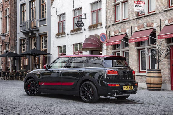 Обзор высокопроизводительного универсала MINI John Cooper Works Clubman фото 4