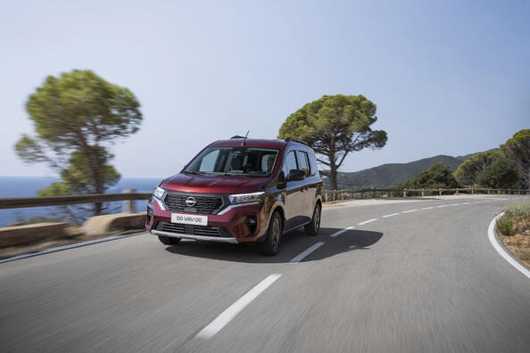 Nissan Townstar Combi: обзор практического минивэна