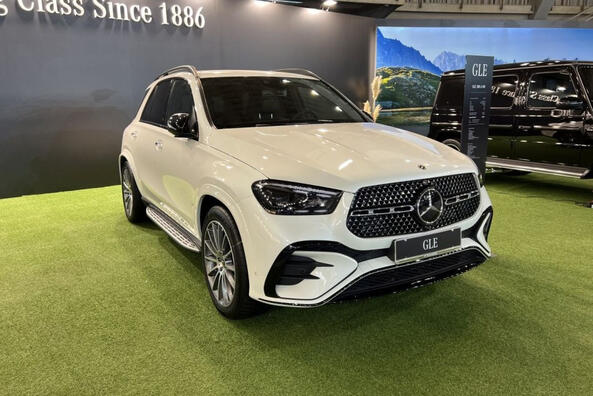 Обзор Mercedes-Benz GLE 2023: обновленный лидер среди кроссоверов